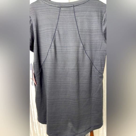 Reebok women’s small slim fit black athletic shirt​ - Picture 7 of 7